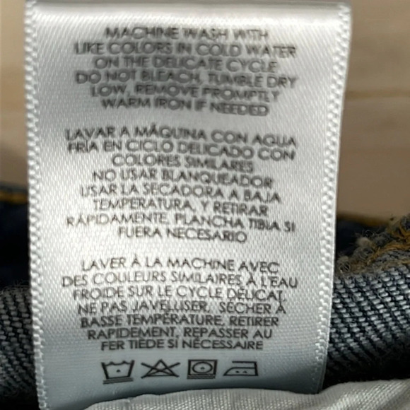 Cabi Slim Boyfriend Distressed Jeans - Style 3045 - Size 2 - Picture 8 of 8